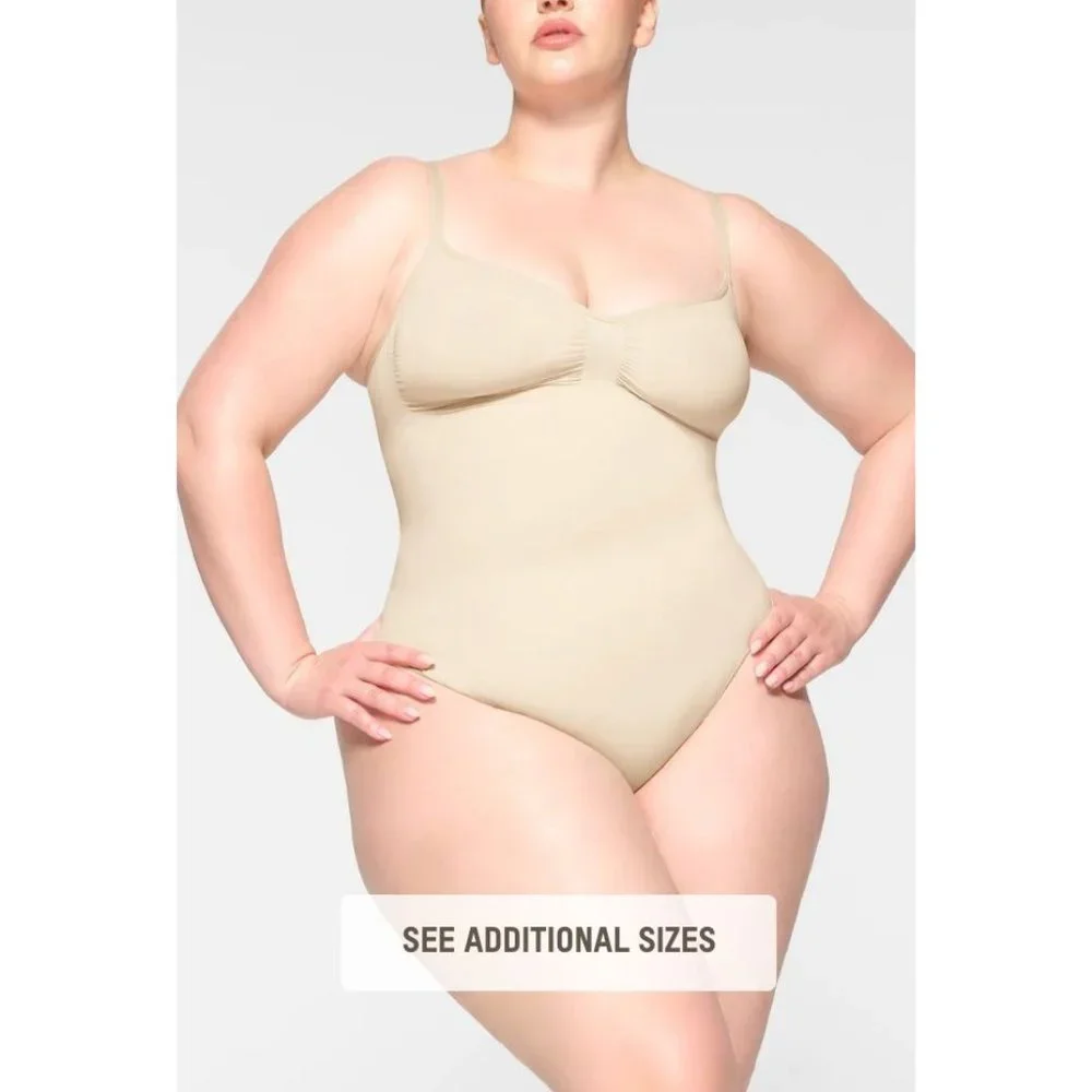 Nwot Skims Seamless Sculpt THONG BODYSUIT SZ S/M